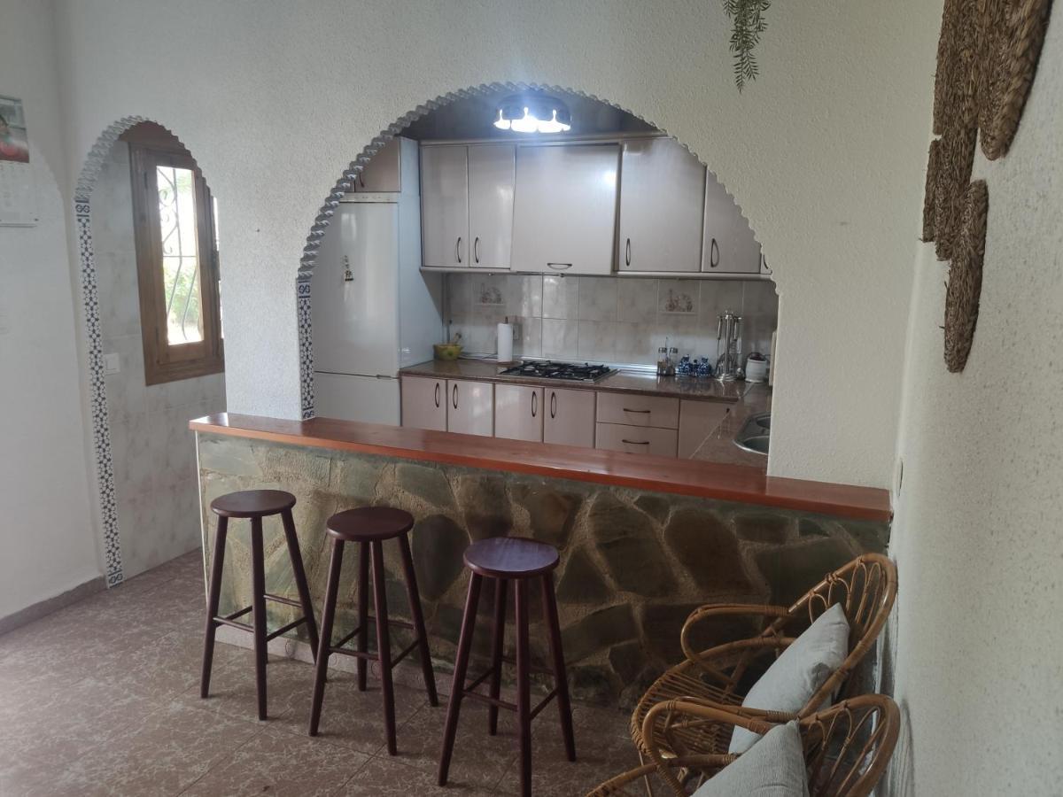 Encantadora Con Gran Porche Apartment